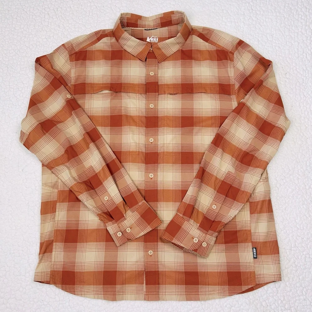REI Co-op Shirt Men's L Rust Plaid Button Up Nylon Stretch Pockets Hiking Camp